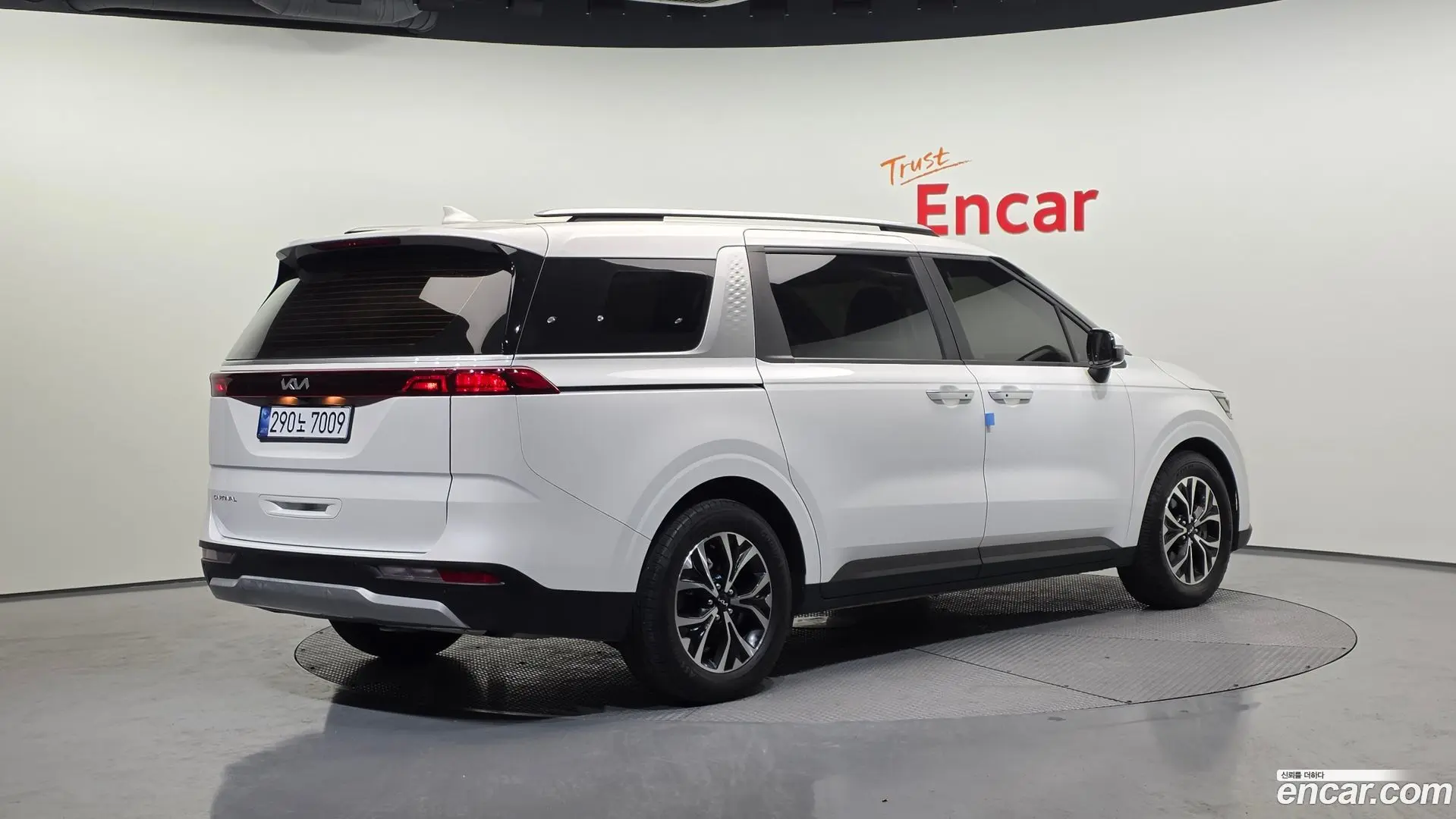 Main__Slider__Photo:Canival Kia 2022.2-1