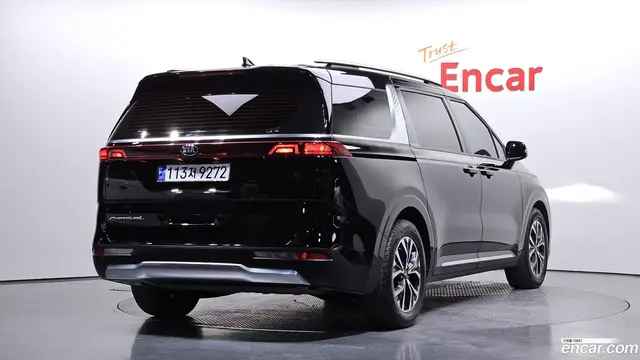 Main__Slider__Photo:Canival Kia 2021.0-1