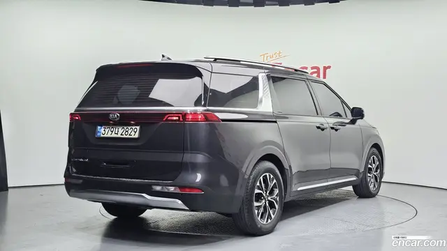 Main__Slider__Photo:Canival Kia 2021.4-1