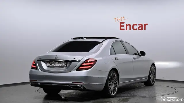 Main__Slider__Photo:S-Class Mercedes-Benz 2018.8-1