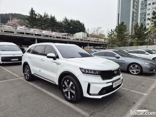 Main__Slider__Photo:Sorento Kia 2021.4-1