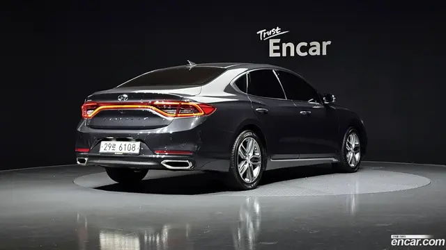 Main__Slider__Photo:Grandeur Hyundai 2018.3-1