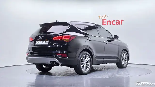 Main__Slider__Photo:Santafe Hyundai 2016.9-1