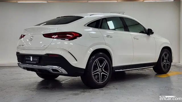 Main__Slider__Photo:GLE-Class Mercedes-Benz 2021.1-1