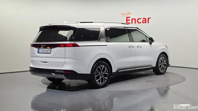 Main__Slider__Photo:Canival Kia 2023.0-1