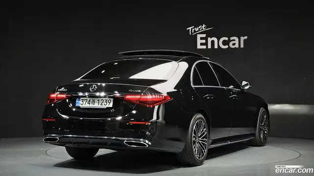 Main__Slider__Photo:S-Class Mercedes-Benz 2022.9-1