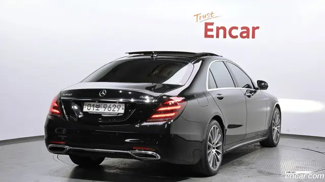 Main__Slider__Photo:S-Class Mercedes-Benz 2018.2-1