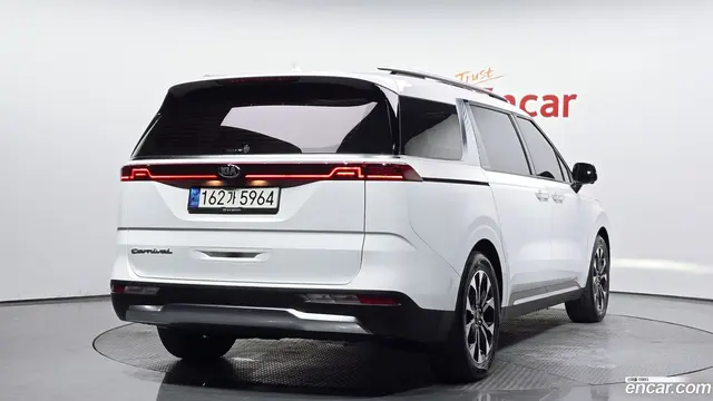 Main__Slider__Photo:Canival Kia 2021.1-1