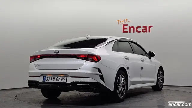 Main__Slider__Photo:K5 Kia 2021.3-1