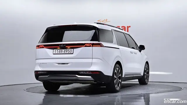 Main__Slider__Photo:Canival Kia 2023.0-1