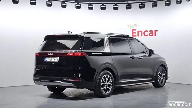 Main__Slider__Photo:Canival Kia 2023.4-1