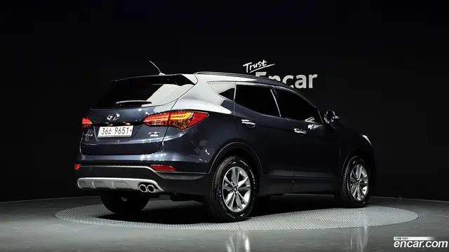 Main__Slider__Photo:Santafe Hyundai 2015.3-1