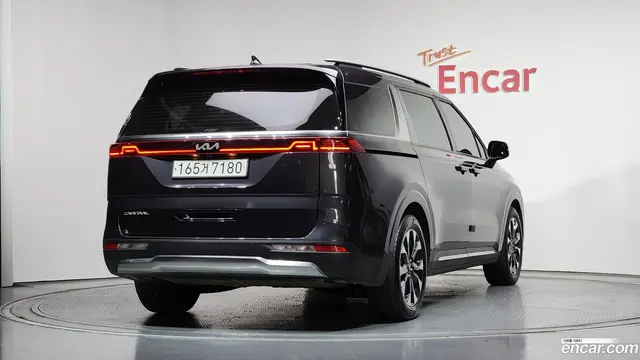 Main__Slider__Photo:Canival Kia 2022.8-1