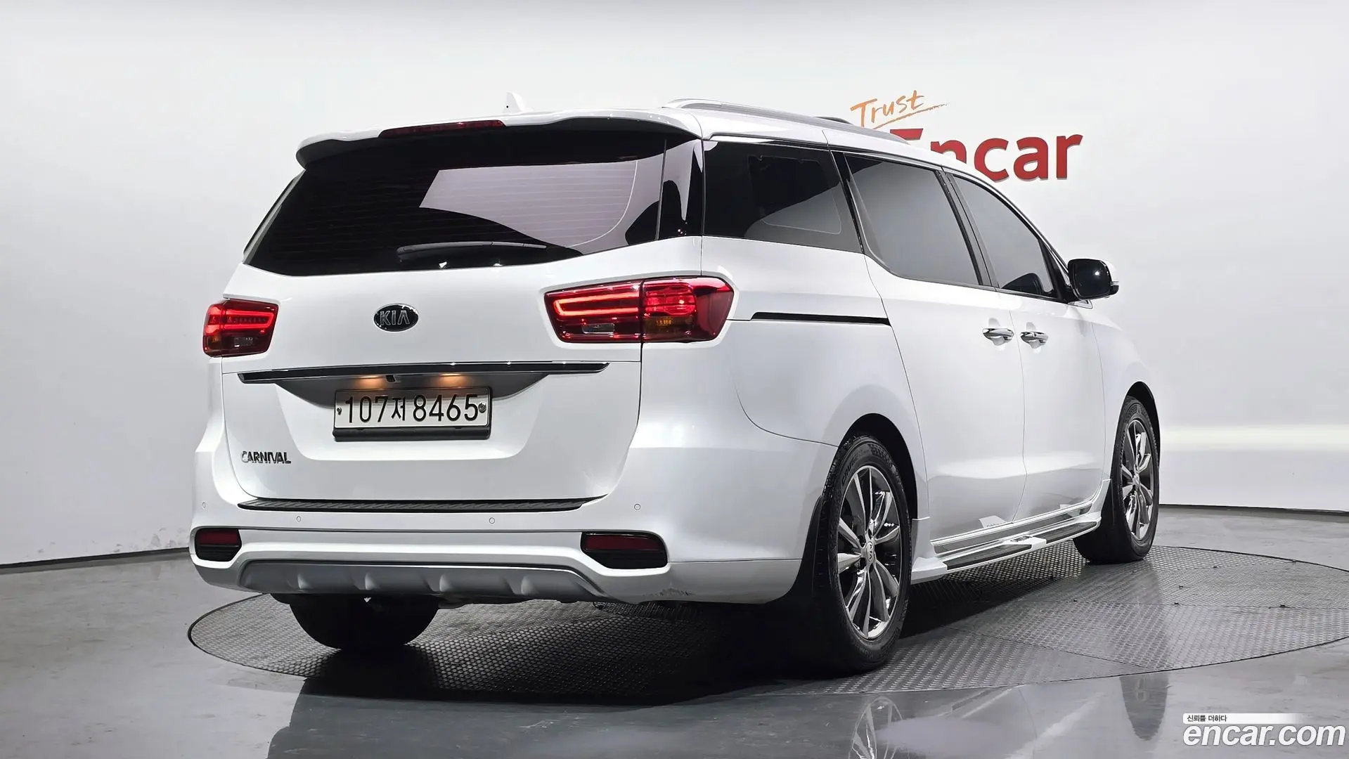 Main__Slider__Photo:Canival Kia 2019.0-1