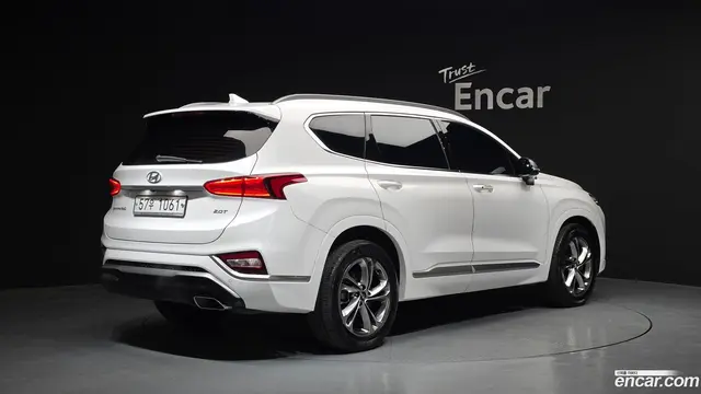 Main__Slider__Photo:Santafe Hyundai 2019.1-1
