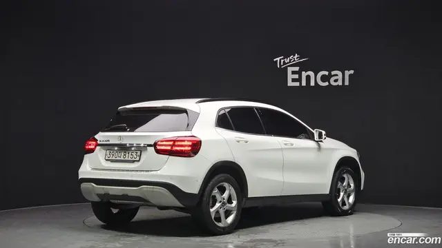 Main__Slider__Photo:GLA-Class Mercedes-Benz 2019.6-1