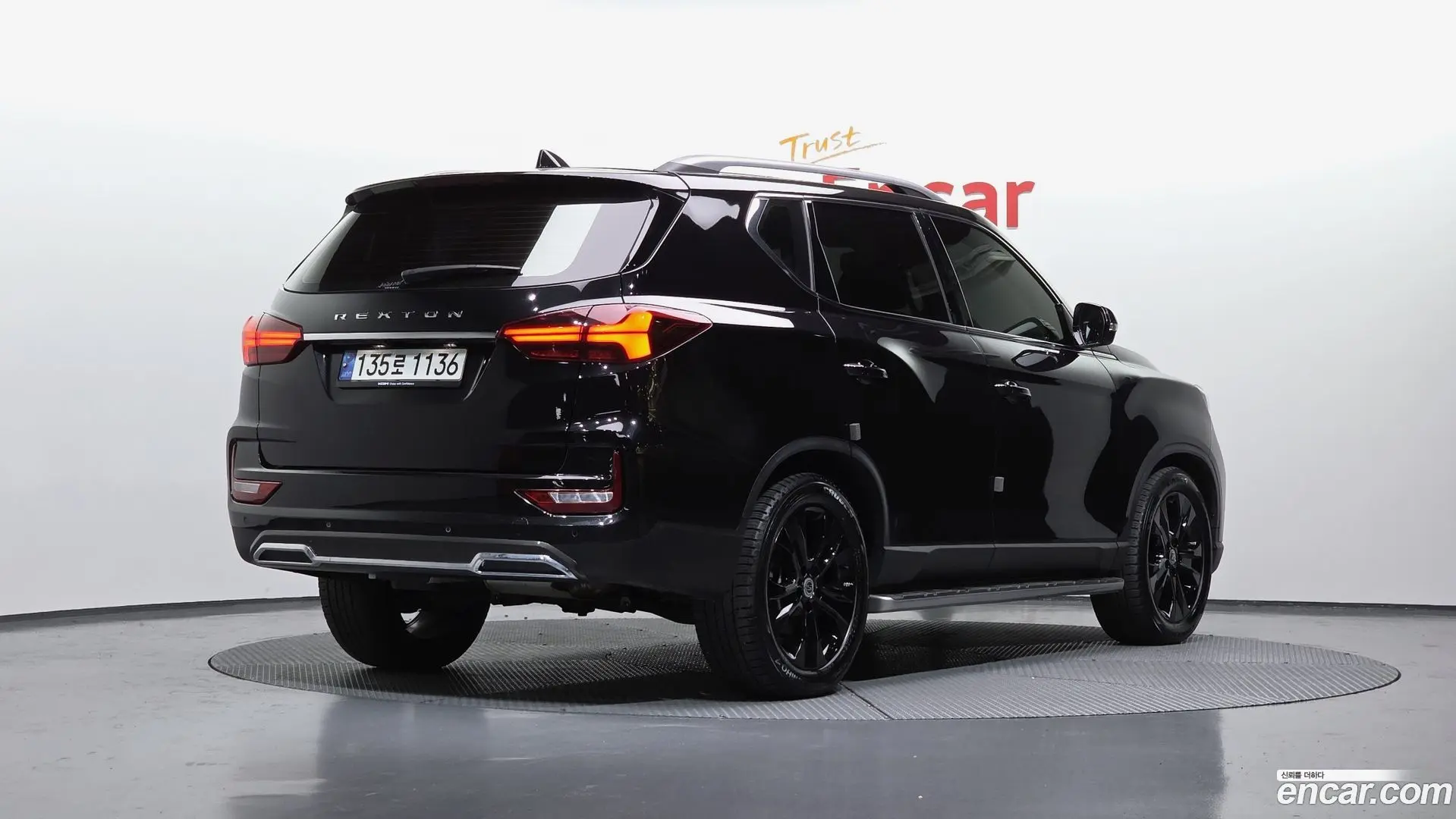 Main__Slider__Photo:Rexton KG Mobility 2021.0-1