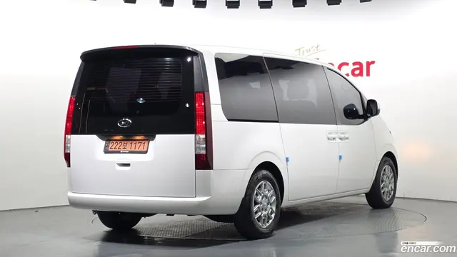 Main__Slider__Photo:Staria Hyundai 2022.2-1