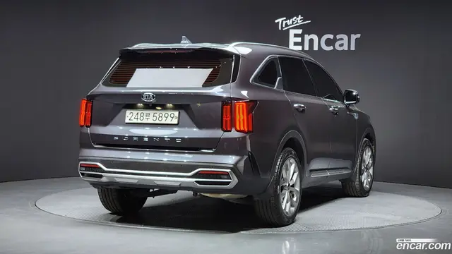 Main__Slider__Photo:Sorento Kia 2020.5-1
