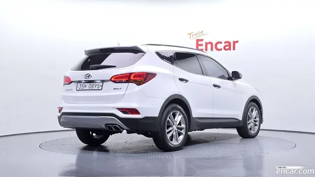 Main__Slider__Photo:Santafe Hyundai 2016.4-1