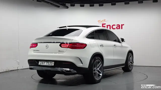 Main__Slider__Photo:GLE-Class Mercedes-Benz 2017.0-1