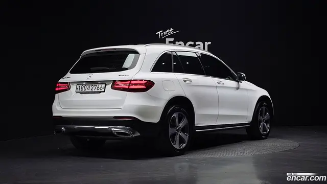 Main__Slider__Photo:GLC-Class Mercedes-Benz 2019.9-1