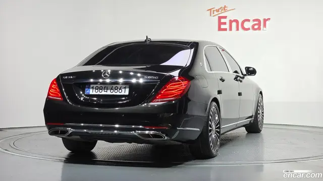 Main__Slider__Photo:S-Class Mercedes-Benz 2015.10-1