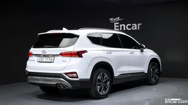 Main__Slider__Photo:Santafe Hyundai 2019.3-1
