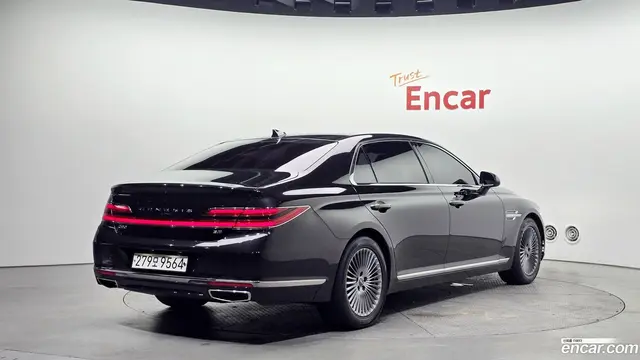 Main__Slider__Photo:G90 Genesis 2019.4-1
