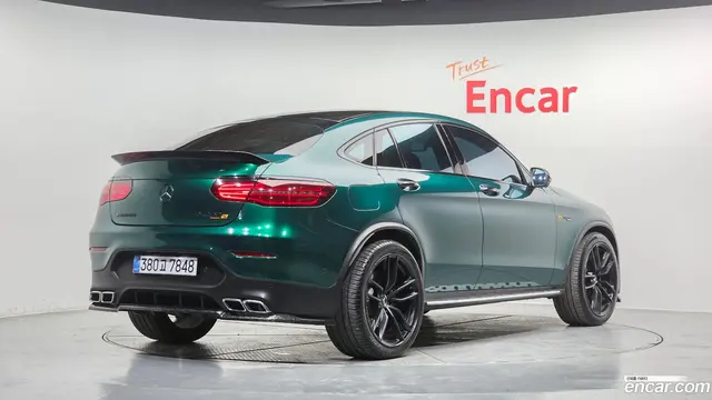 Main__Slider__Photo:GLC-Class Mercedes-Benz 2019.10-1