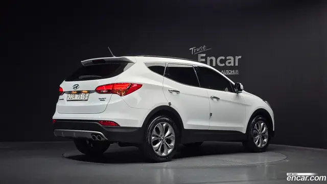 Main__Slider__Photo:Santafe Hyundai 2013.0-1