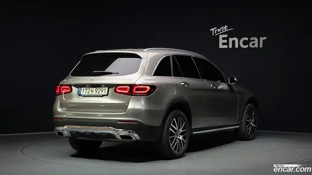 Main__Slider__Photo:GLC-Class Mercedes-Benz 2020.11-1