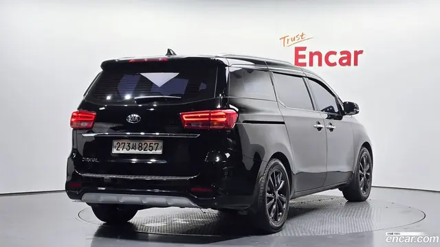 Main__Slider__Photo:Canival Kia 2019.2-1