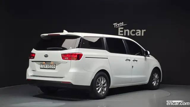 Main__Slider__Photo:Canival Kia 2019.3-1