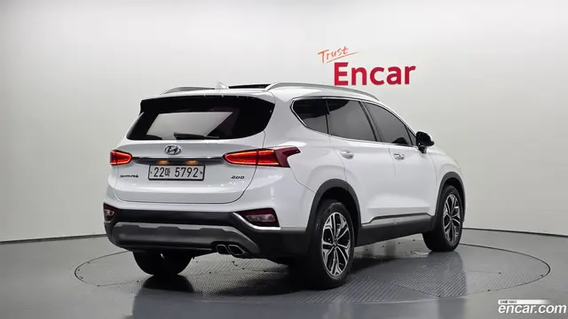 Main__Slider__Photo:Santafe Hyundai 2019.1-1
