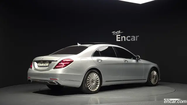 Main__Slider__Photo:S-Class Mercedes-Benz 2019.1-1
