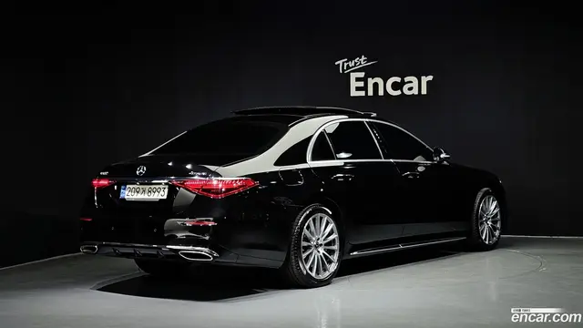 Main__Slider__Photo:S-Class Mercedes-Benz 2022.6-1