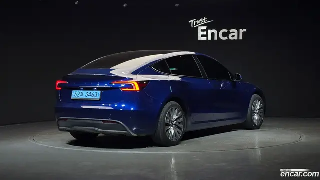 Main__Slider__Photo:Model 3 Tesla 2024.3-1