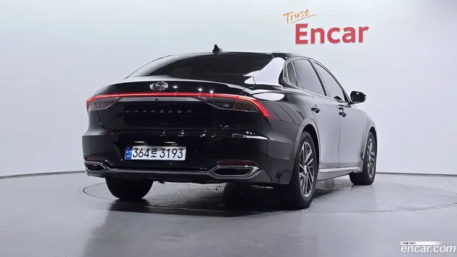 Main__Slider__Photo:Grandeur Hyundai 2021.3-1