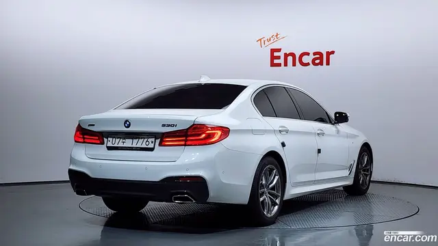 Main__Slider__Photo:5-Series BMW 2018.3-1