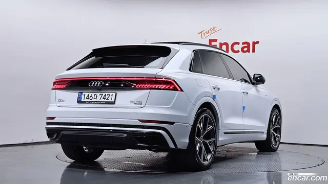 Main__Slider__Photo:Q8 Audi 2023.6-1
