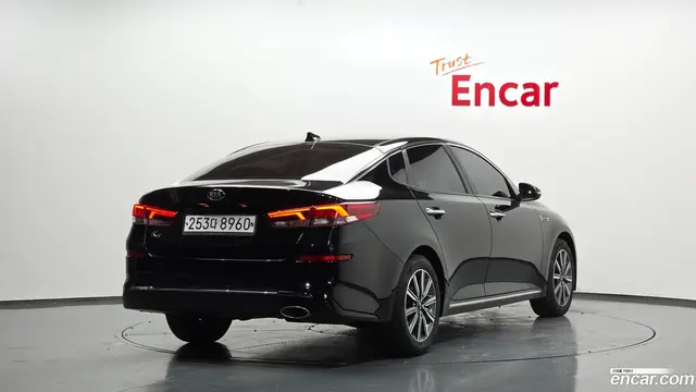 Main__Slider__Photo:K5 Kia 2019.8-1