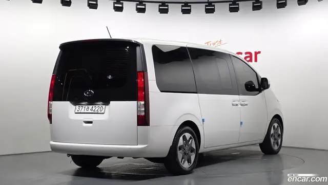 Main__Slider__Photo:Staria Hyundai 2021.8-1