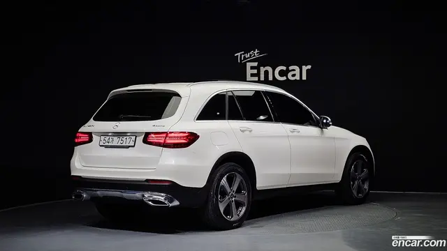Main__Slider__Photo:GLC-Class Mercedes-Benz 2018.2-1