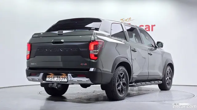 Main__Slider__Photo:Rexton KG Mobility 2021.5-1