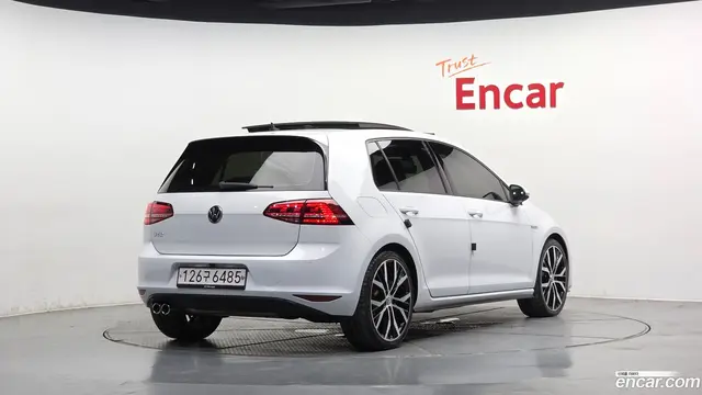 Main__Slider__Photo:Golf Volkswagen 2016.2-1