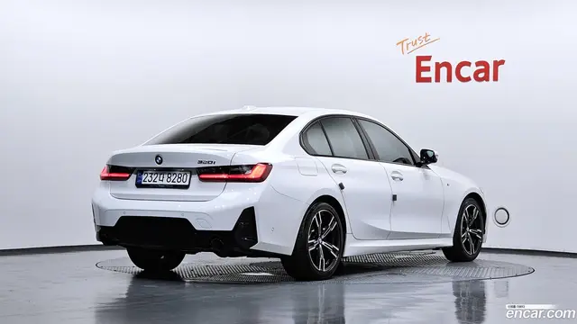 Main__Slider__Photo:3-Series BMW 2024.5-1