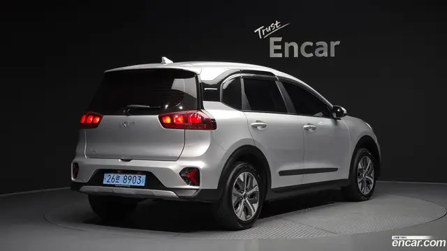 Main__Slider__Photo:Niro Kia 2022.8-1