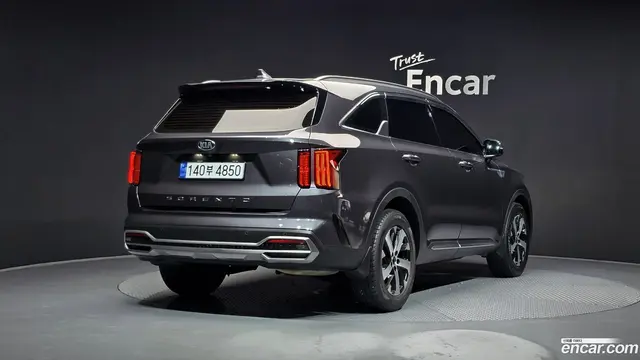 Main__Slider__Photo:Sorento Kia 2021.4-1