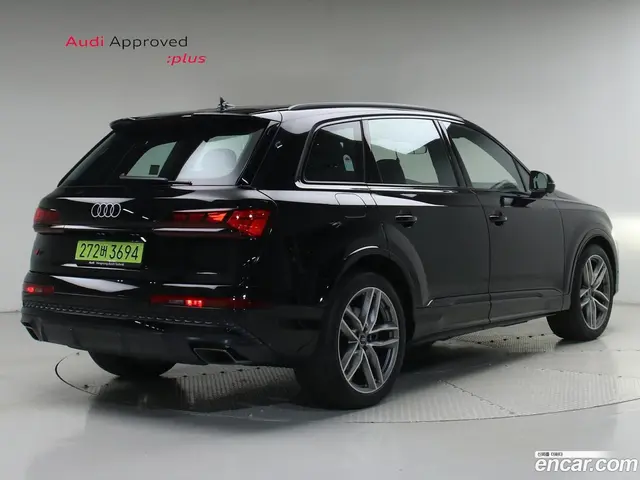 Main__Slider__Photo:Q7 Audi 2025.9-1